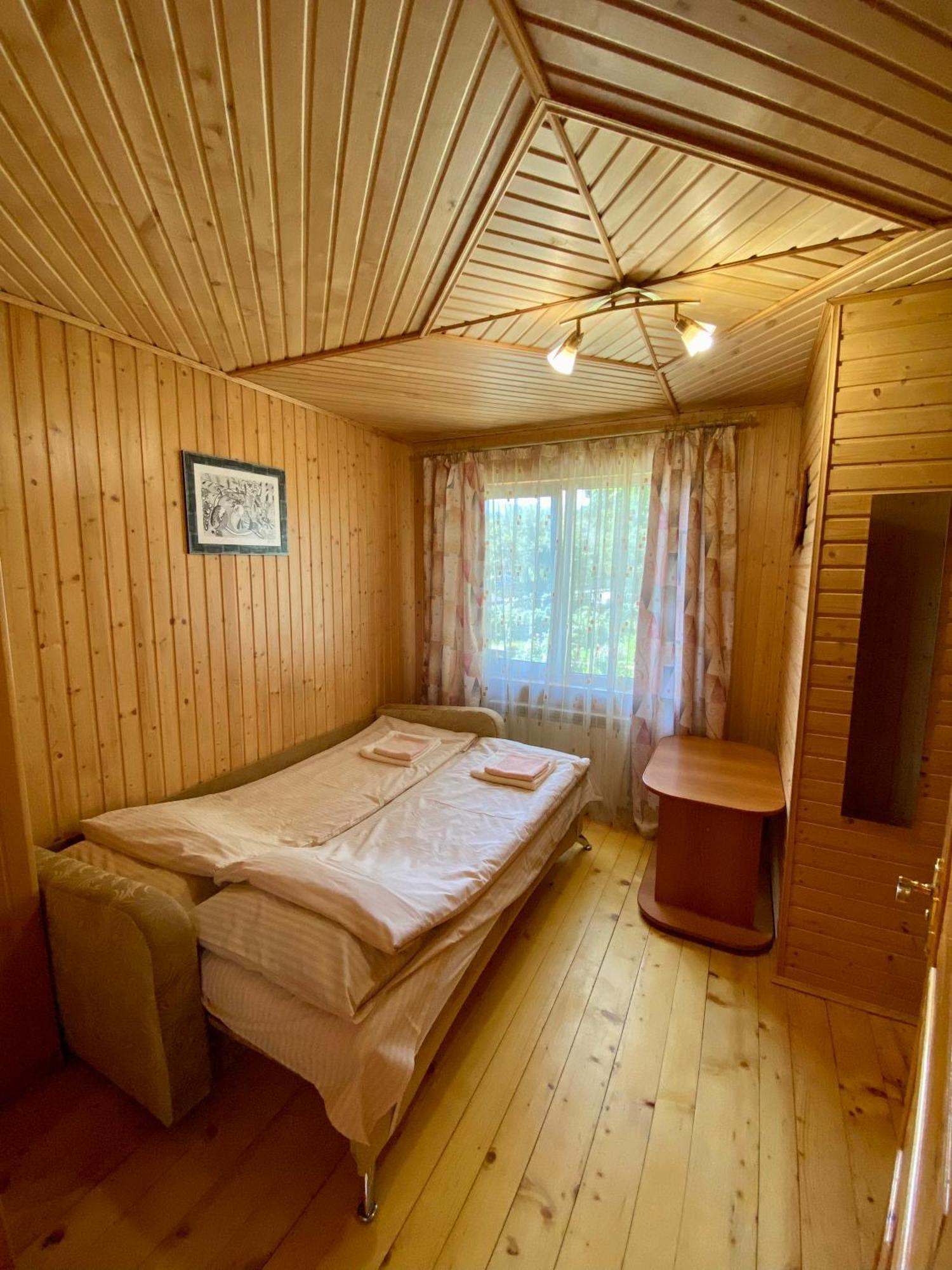 Zyma_Lito Guest House Jaremtsje Buitenkant foto